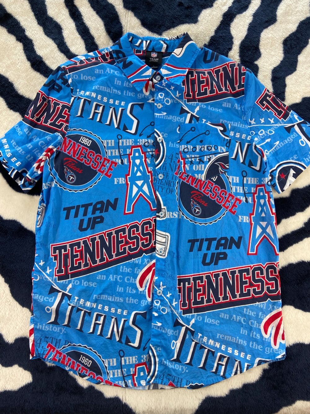 NFL Tennessee Titans Football Team Apparel Button Down Shirt Short Sleeve Large